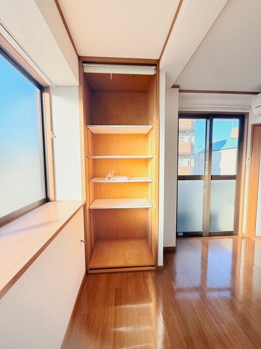 物件内観写真11　(収納)