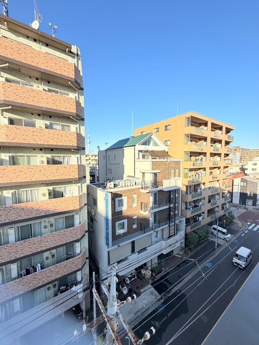 物件内観写真13　(室内からの展望)