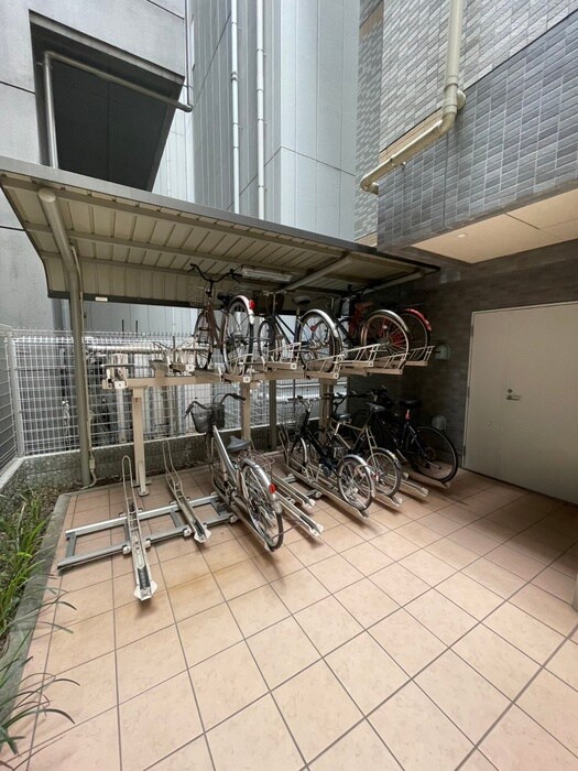 物件外観写真6　(駐輪場)