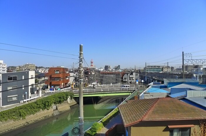 物件内観写真22　(室内からの展望)