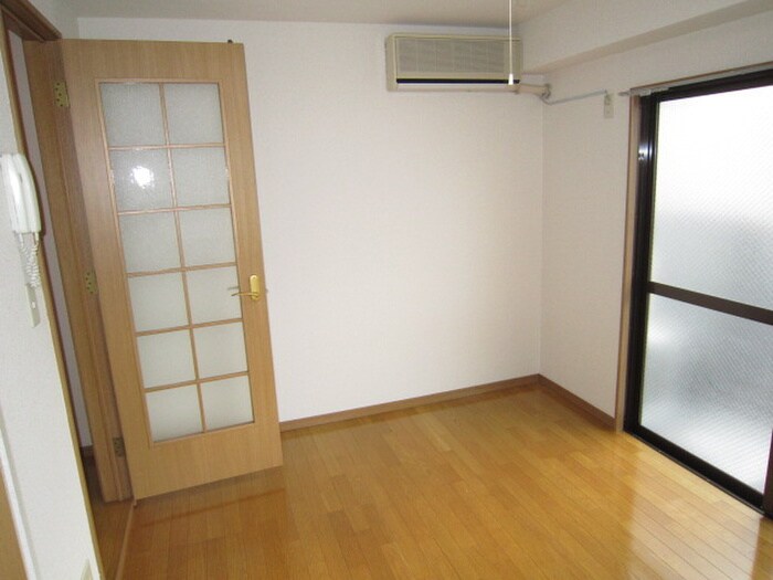 物件内観写真11　(居室)