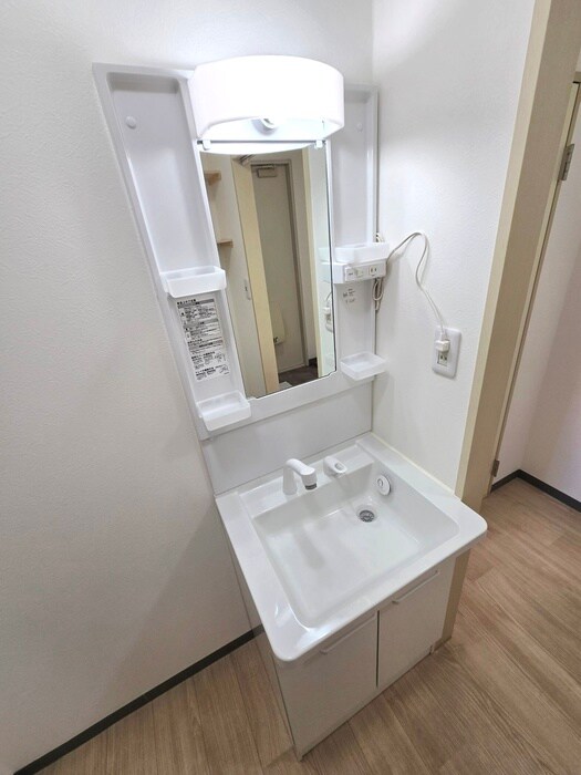 物件内観写真9　(洗面)