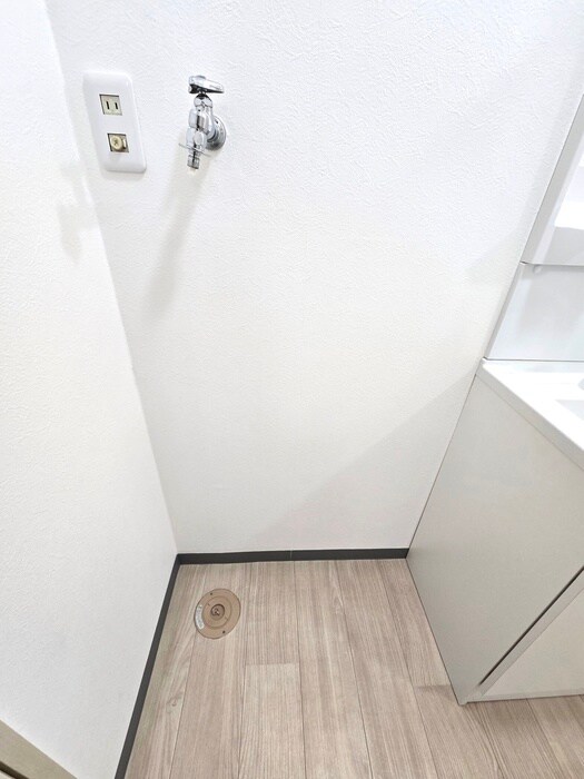 物件内観写真15　(洗濯機置場)