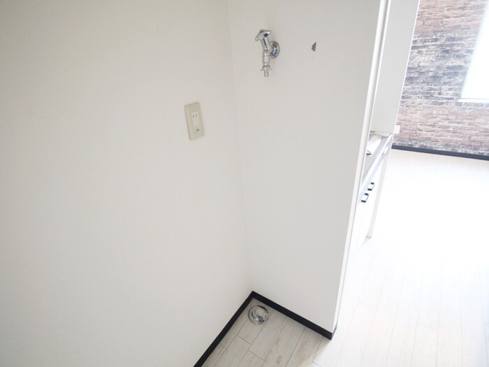 物件内観写真15　(洗濯機置場)