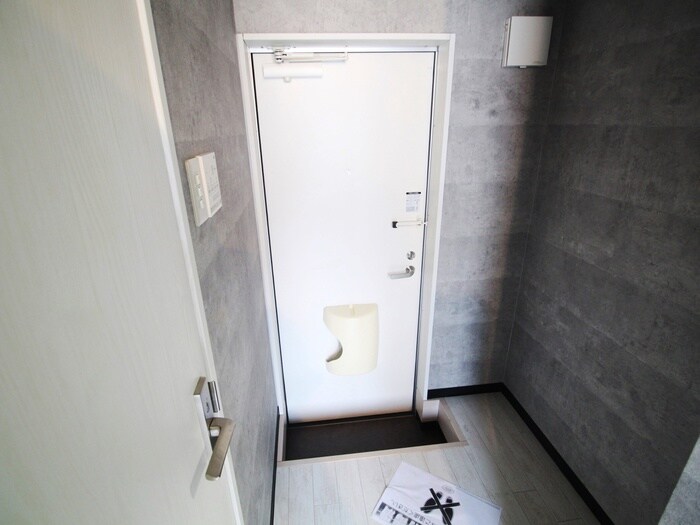 物件内観写真17　(玄関)