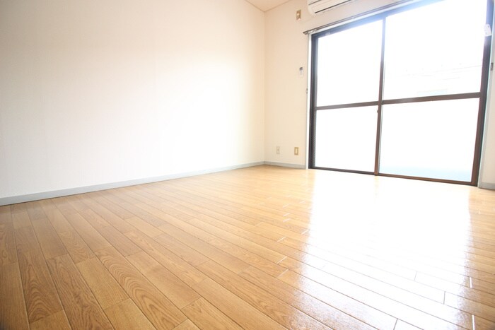 物件内観写真18　(居室)