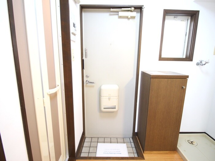 物件内観写真22　(玄関)