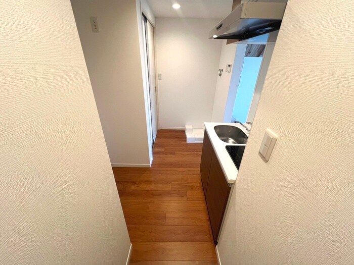 物件内観写真18　(廊下)