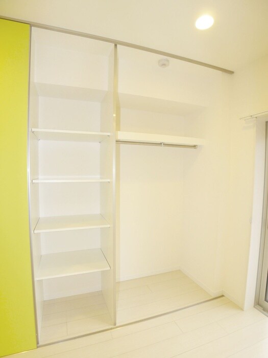 物件内観写真16　(収納)