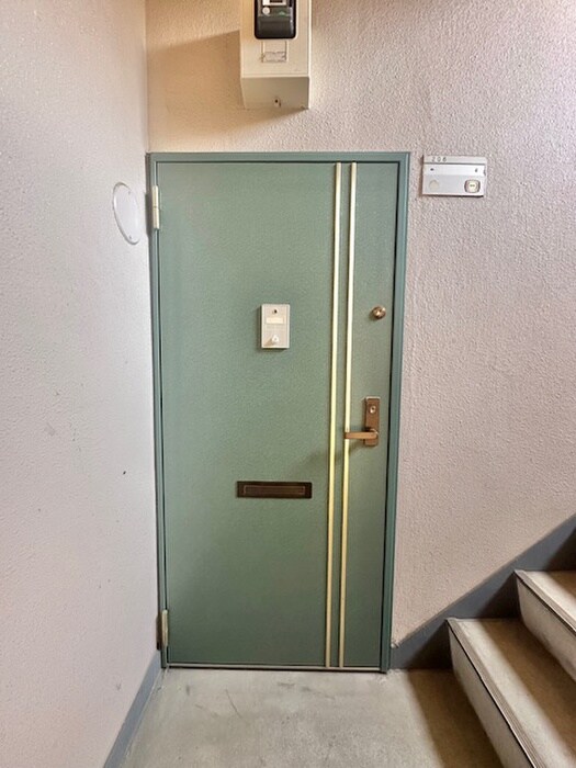 物件内観写真6　(玄関)