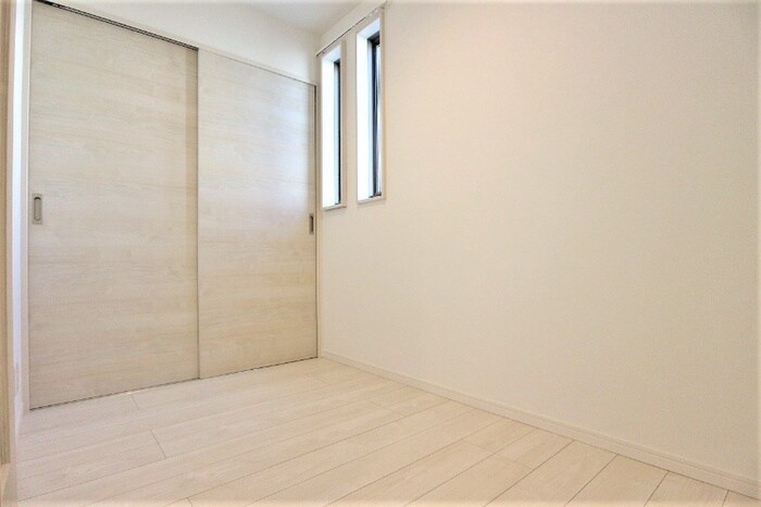 物件内観写真6　(室内からの展望)