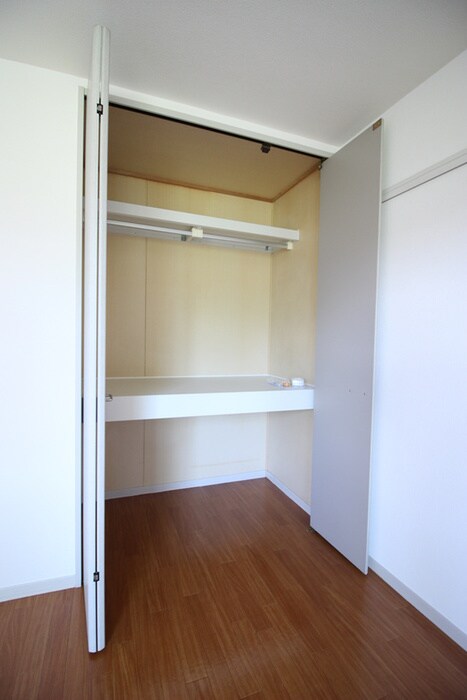 物件内観写真16　(収納)