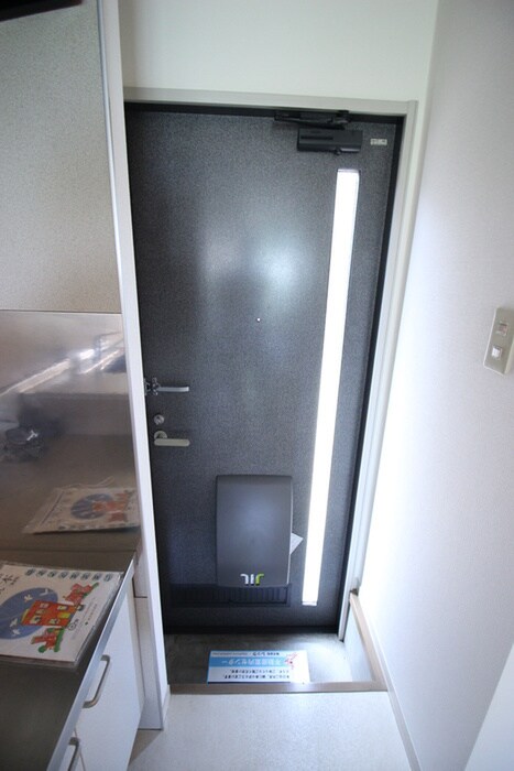 物件内観写真19　(玄関)