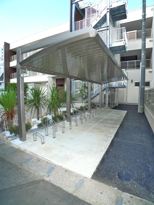 物件外観写真3　(駐車場)