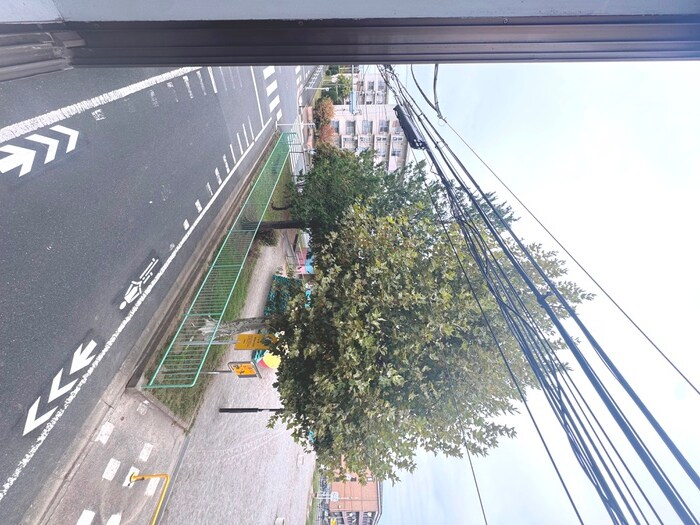 物件内観写真17　(室内からの展望)