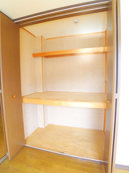物件内観写真16　(収納)