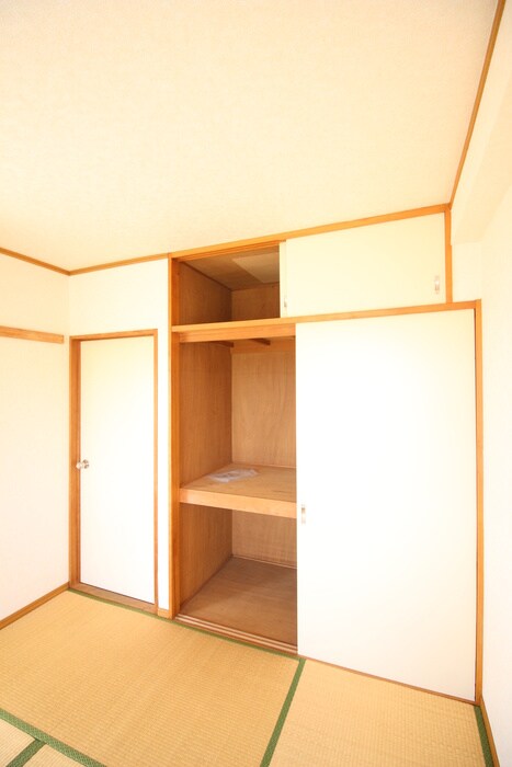 物件内観写真13　(収納)