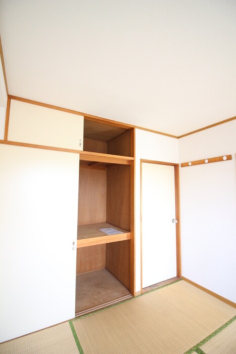 物件内観写真15　(収納)