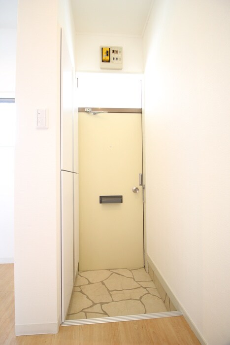 物件内観写真19　(玄関)