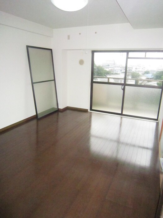 物件内観写真10　(居室)