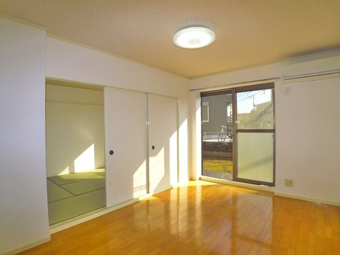 物件内観写真7　(居室)