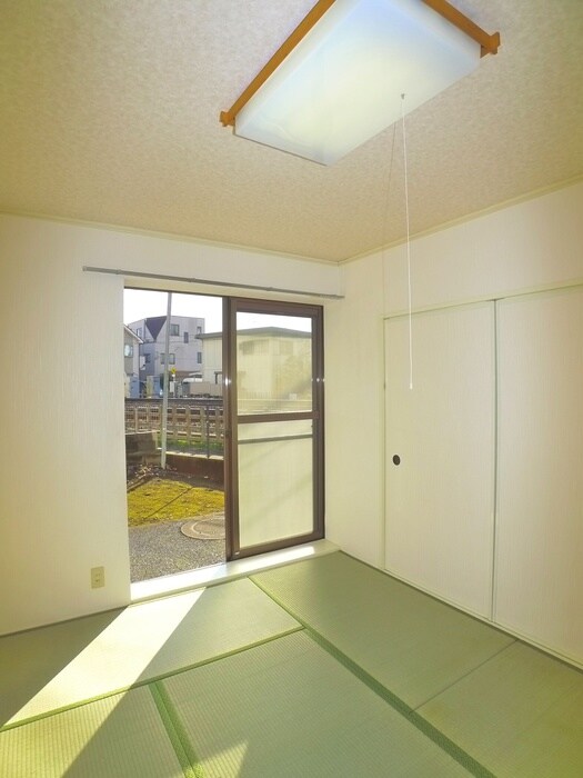 物件内観写真18　(室内からの展望)