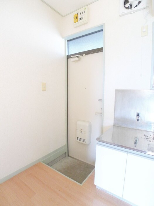 物件内観写真15　(玄関)