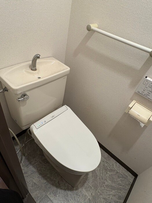 物件内観写真11　(トイレ)