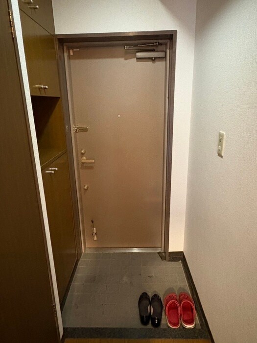 物件内観写真13　(玄関)