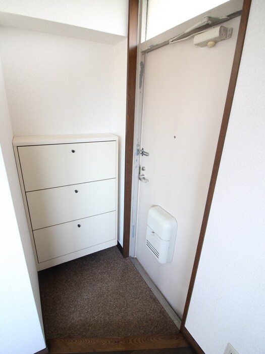 物件内観写真15　(玄関)