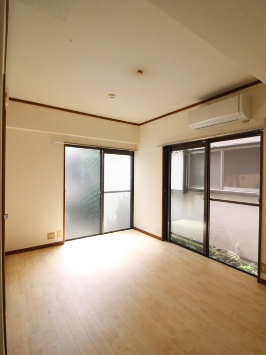 物件内観写真19　(居室)