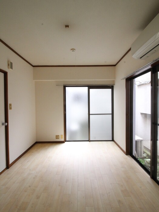 物件内観写真22　(居室)