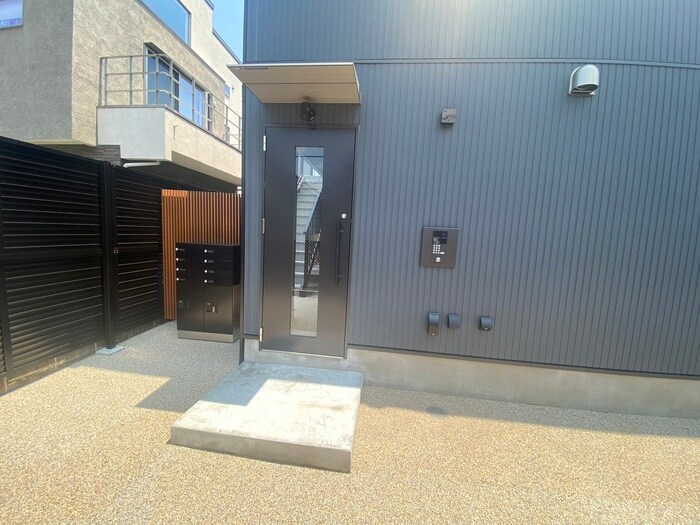 物件外観写真4　(建物設備)