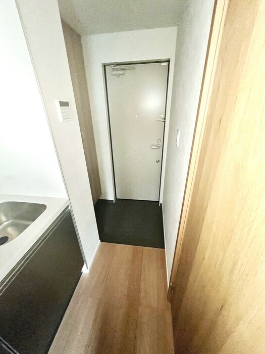 物件内観写真16　(玄関)