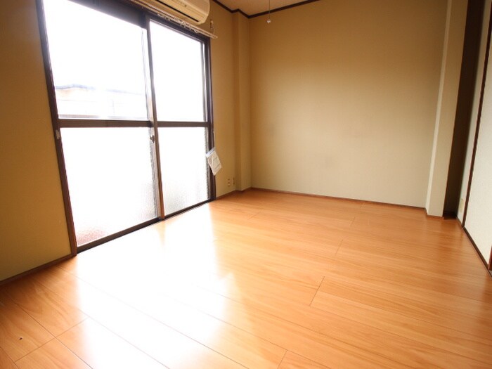 物件内観写真10　(居室)