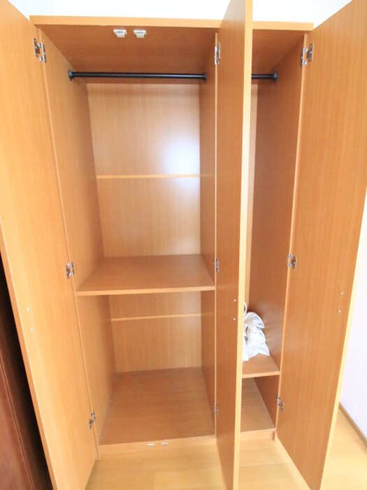 物件内観写真12　(収納)