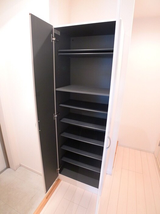 物件内観写真7　(靴箱)