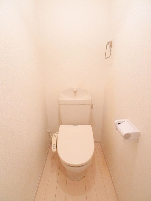 物件内観写真15　(トイレ)