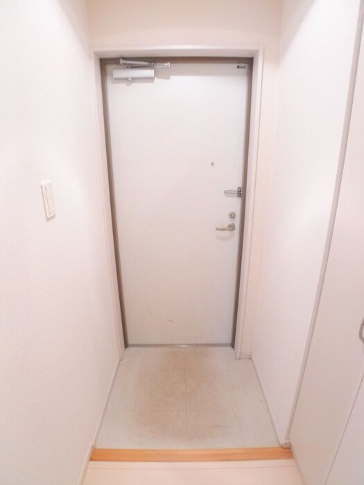 物件内観写真17　(玄関)