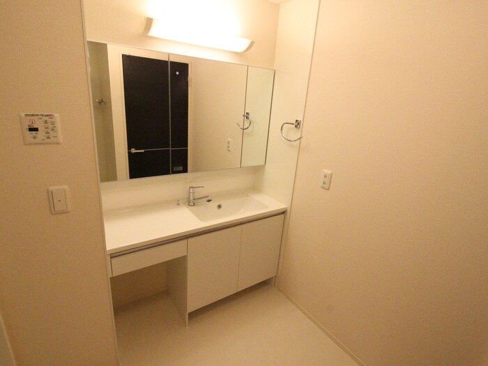 物件内観写真11　(洗面)