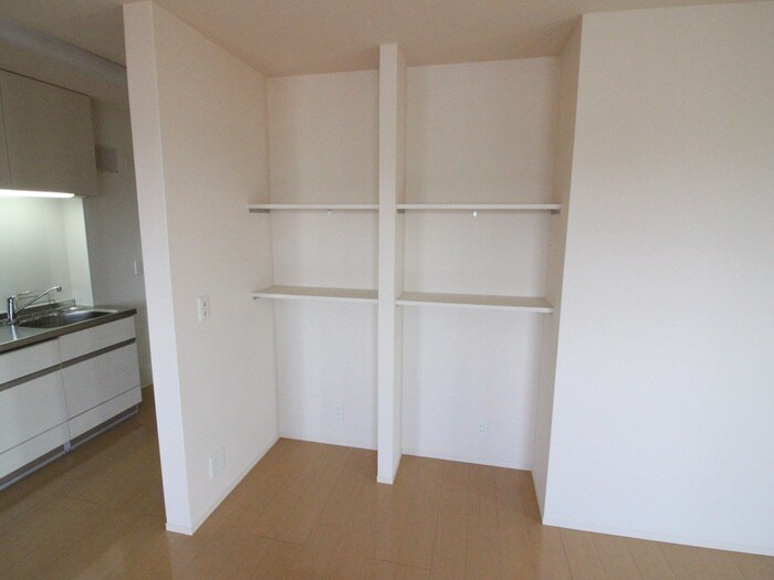 物件内観写真12　(収納)