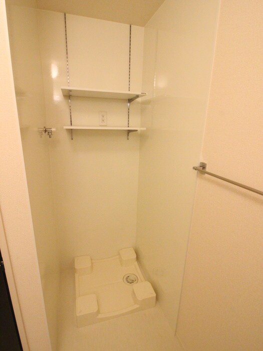 物件内観写真20　(洗濯機置場)