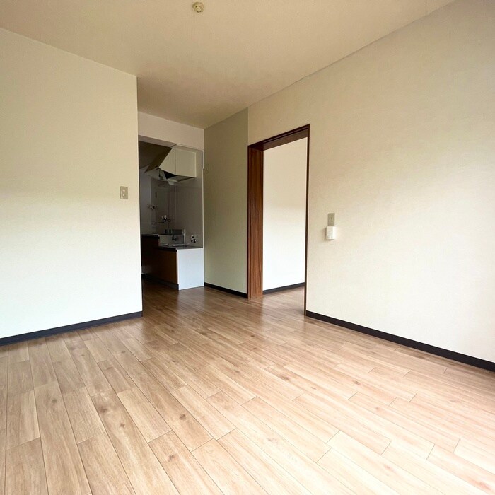 物件内観写真10　(居室)