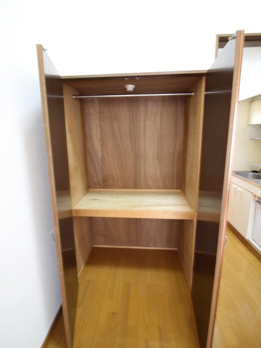 物件内観写真12　(収納)