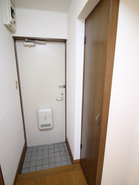 物件内観写真21　(玄関)