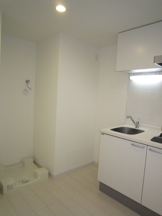 物件内観写真9　(洗濯機置場)