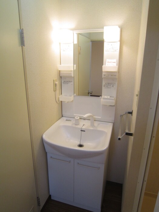 物件内観写真9　(洗面)