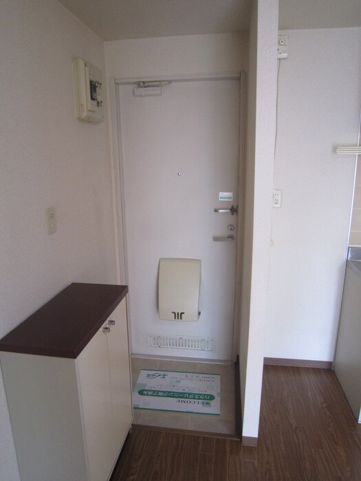 物件内観写真11　(玄関)