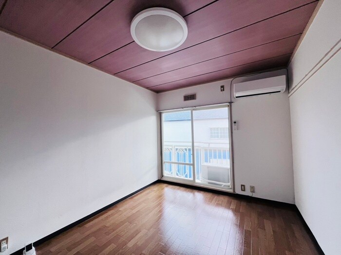 物件内観写真8　(居室)