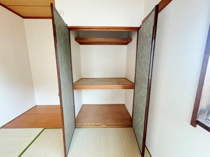 物件内観写真16　(収納)
